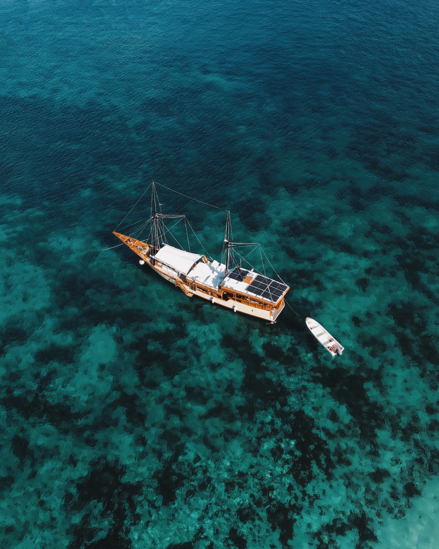Samara II private yacht charter in Komodo