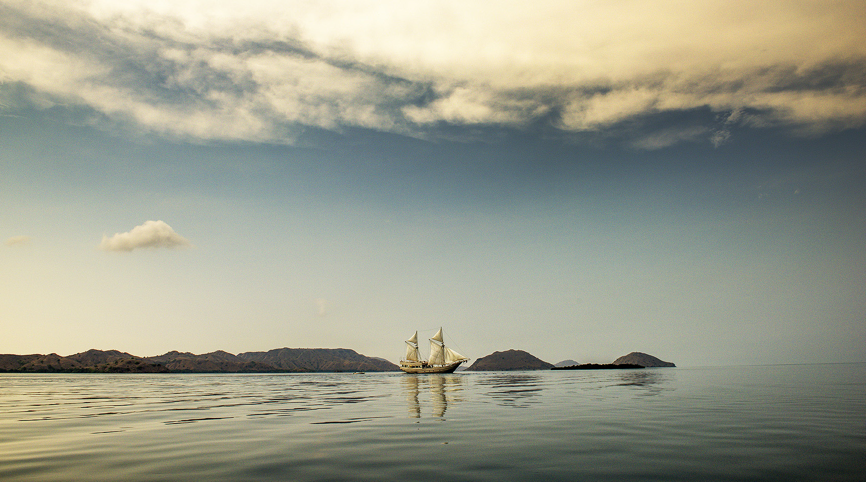 Alexa cabin for Komodo yacht charter