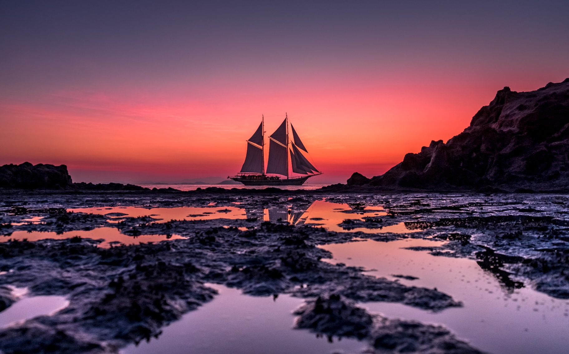 Lamima cabin for Komodo yacht charter