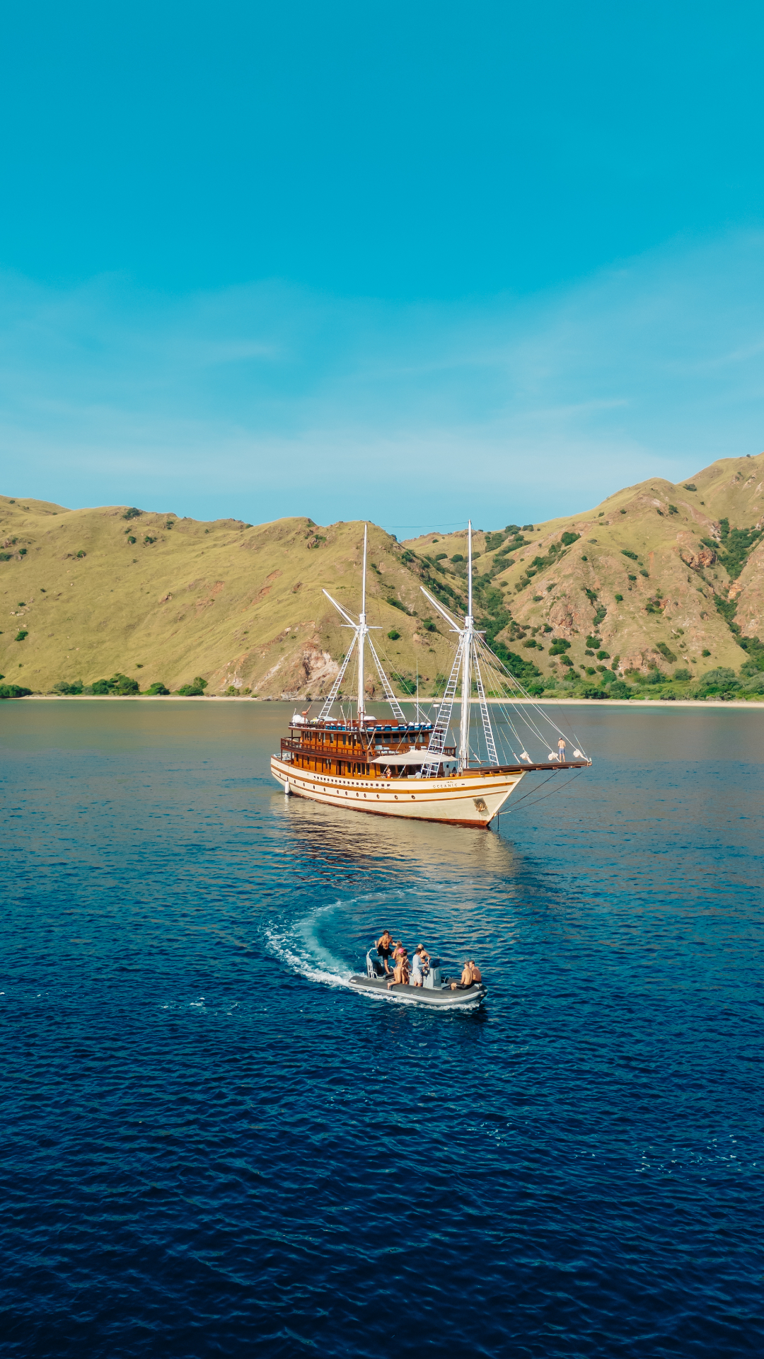 The Maj Oceanic — Ultra-Luxury yacht in Komodo (5 of 6)