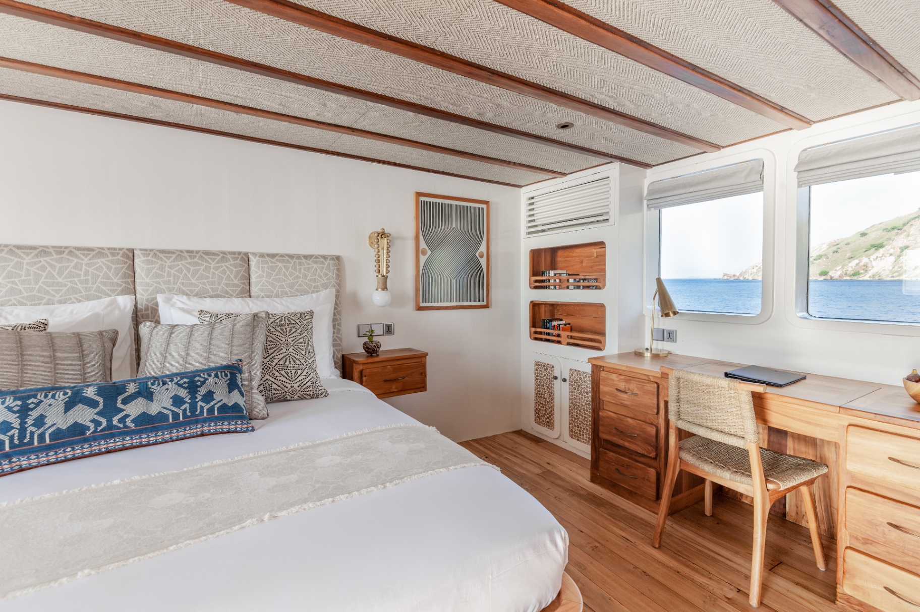 Rebel private yacht charter in Komodo