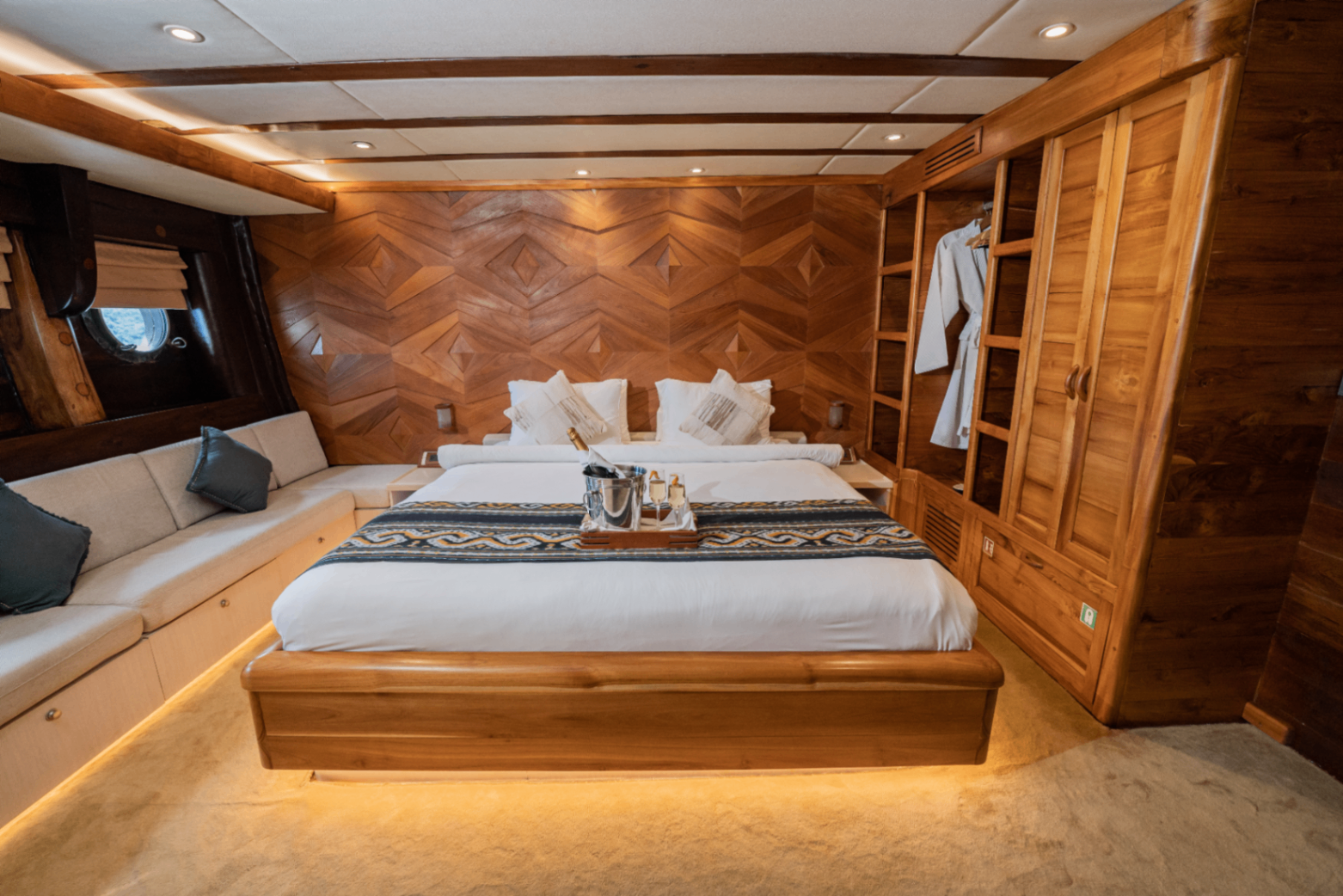 Lamima private yacht charter in Komodo