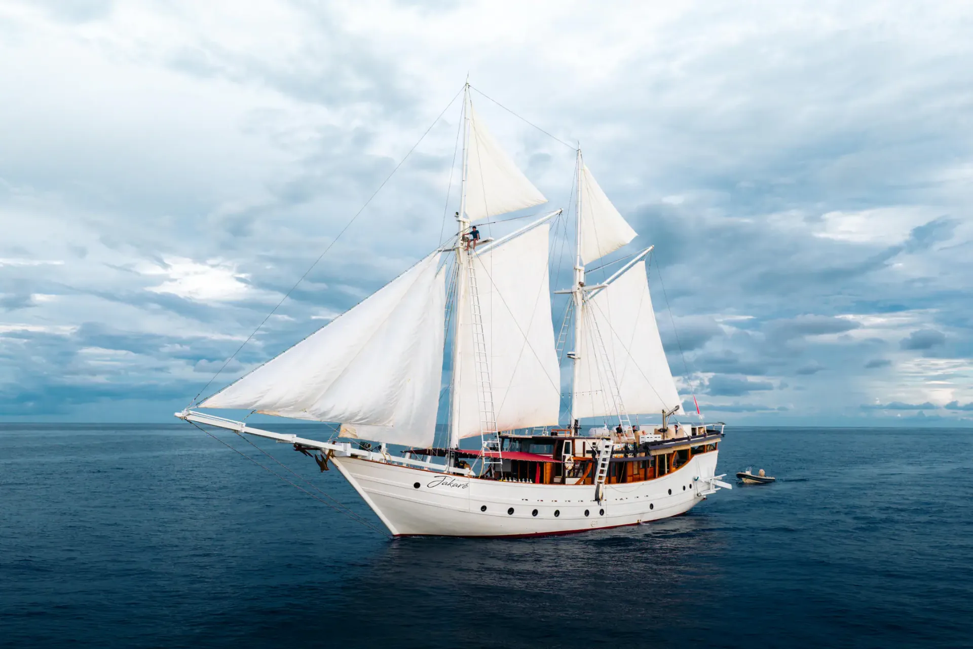 Jakare phinisi yacht near Padar Island