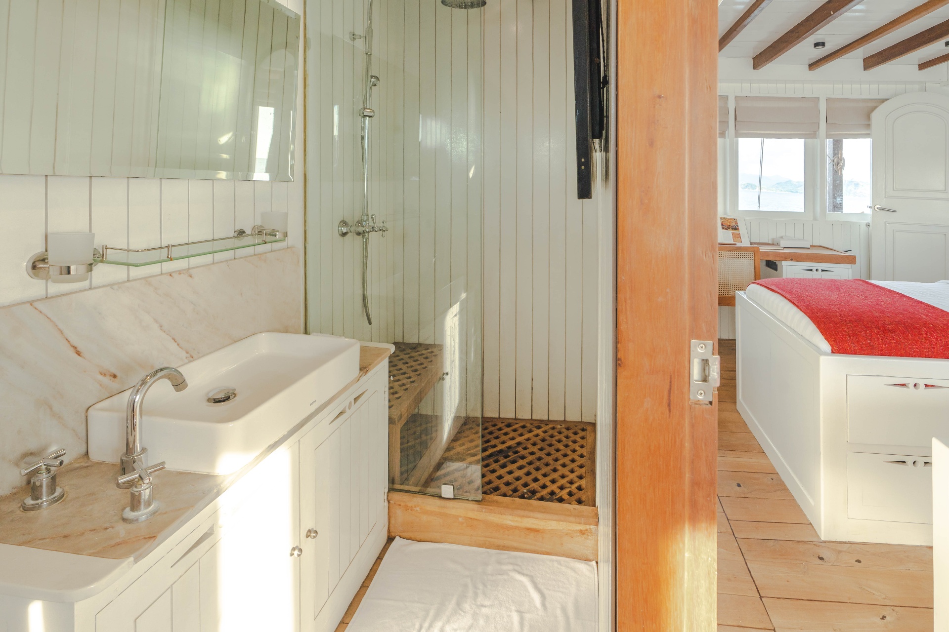 Mischief private yacht charter in Komodo — photo 29