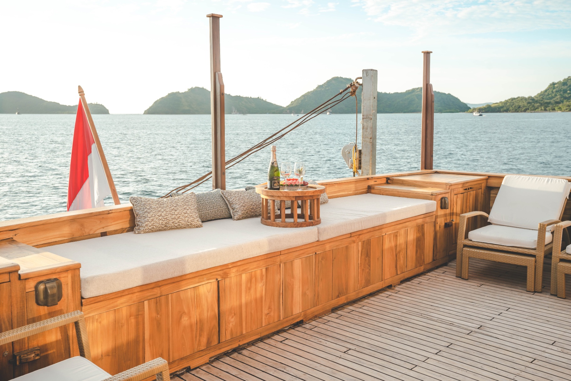 Mischief private yacht charter in Komodo — photo 5