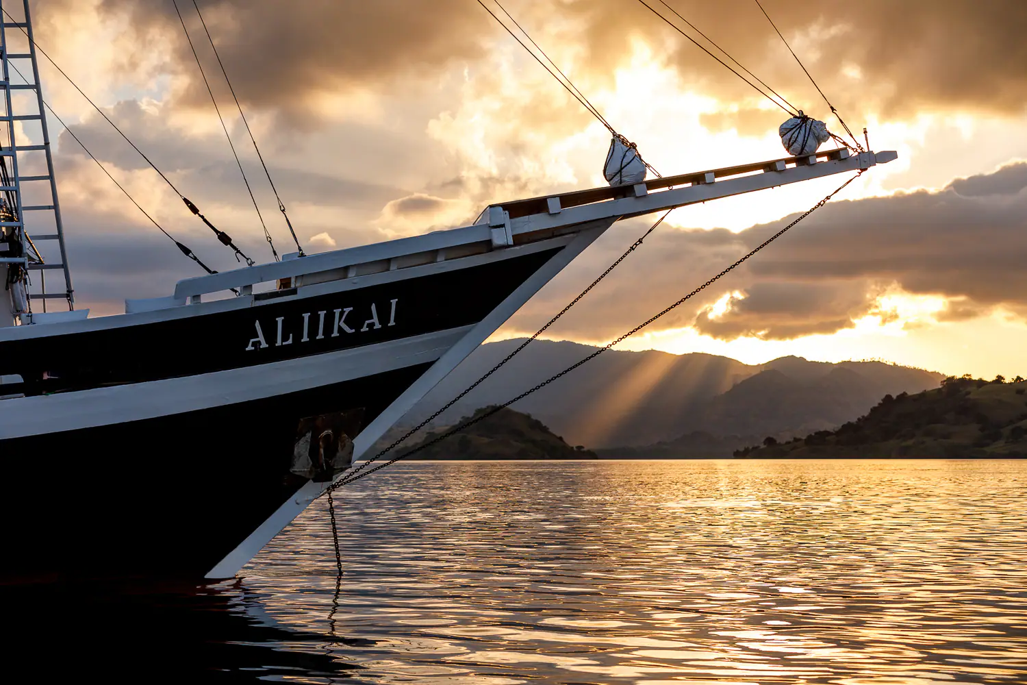 Aliikai — Luxury Yacht yacht in Komodo (5 of 6)