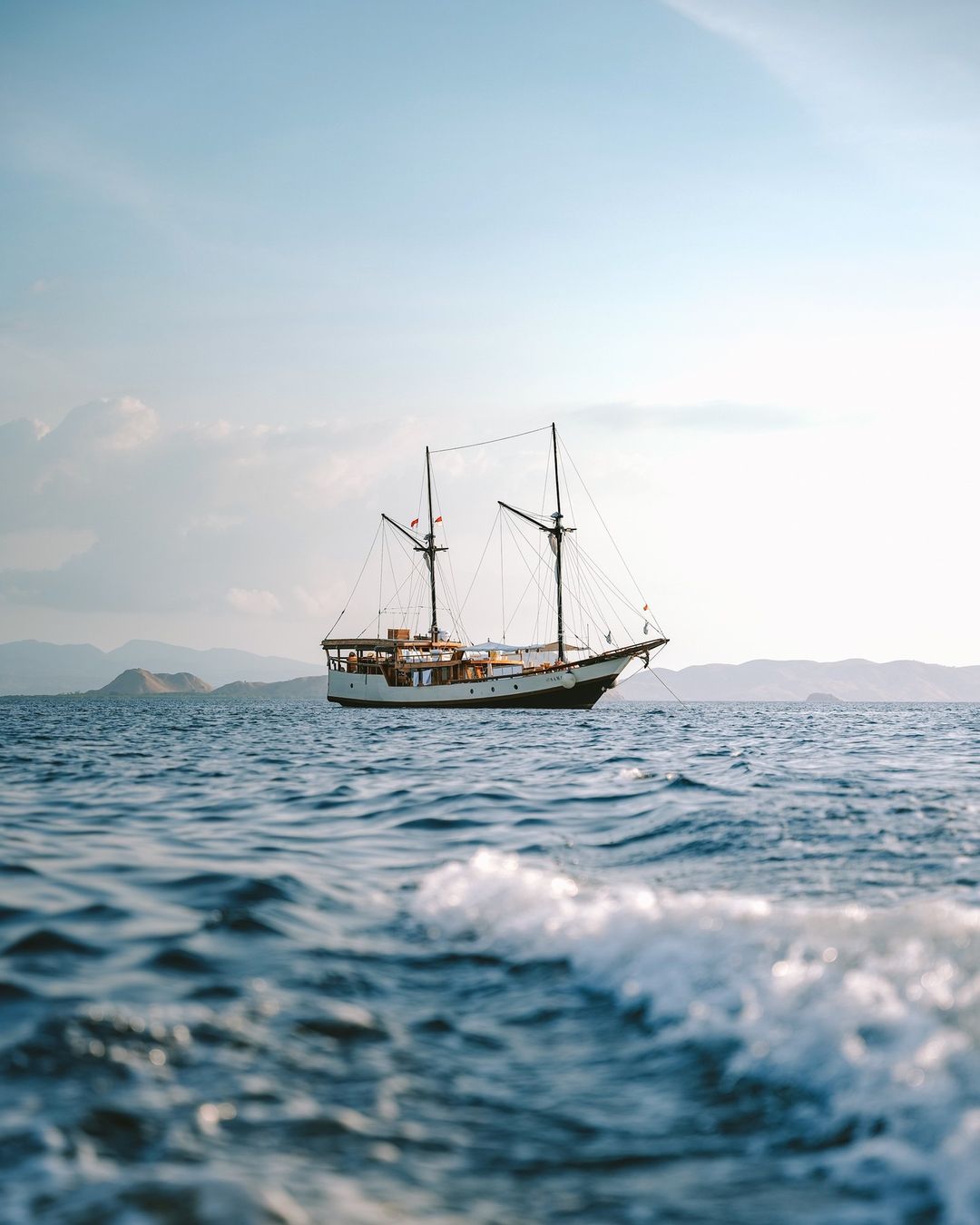 Samara II — Classic Phinisi yacht in Komodo (2 of 6)