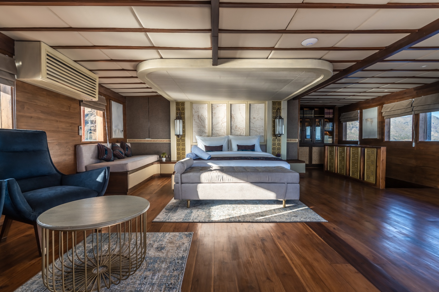 The Maj Oceanic private yacht charter in Komodo