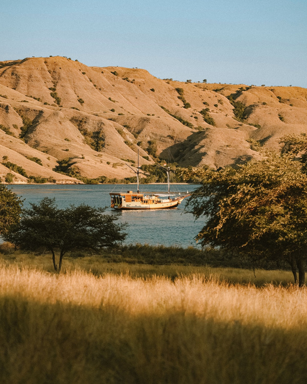 Samara II yacht from Labuan Bajo, Flores