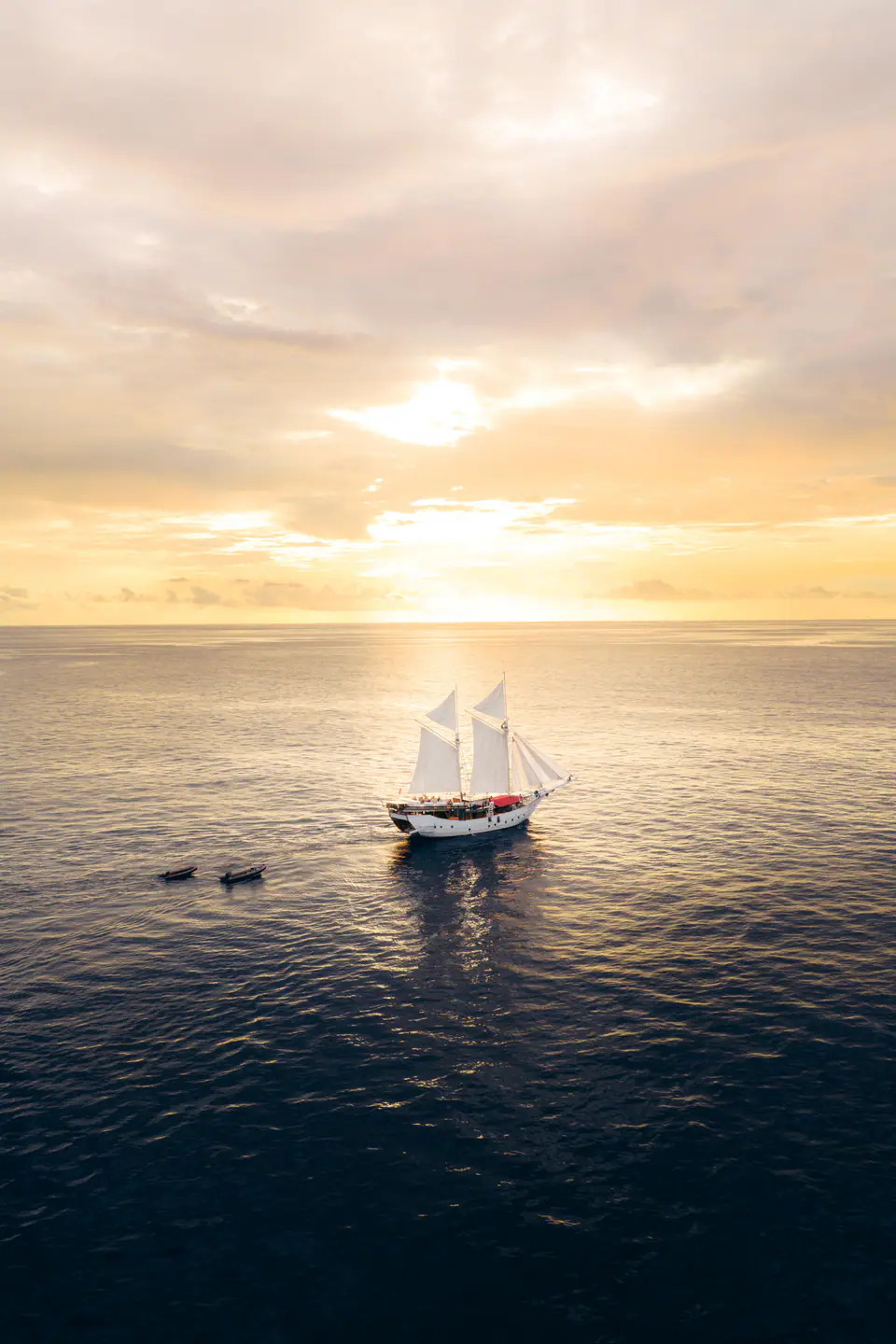 Jakare yacht anchored near Pink Beach Komodo