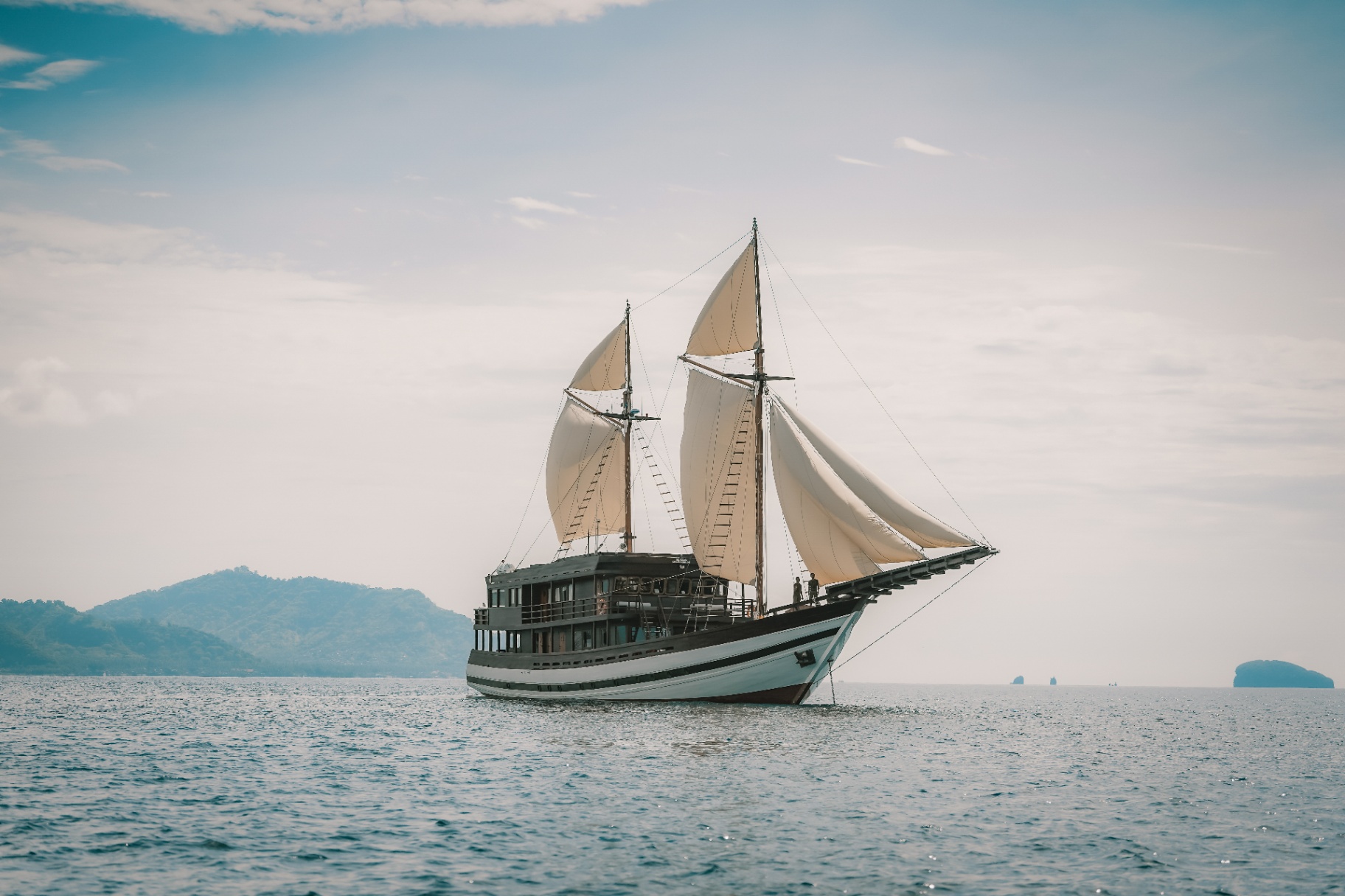 Samsara Samudra yacht at Manta Point Komodo