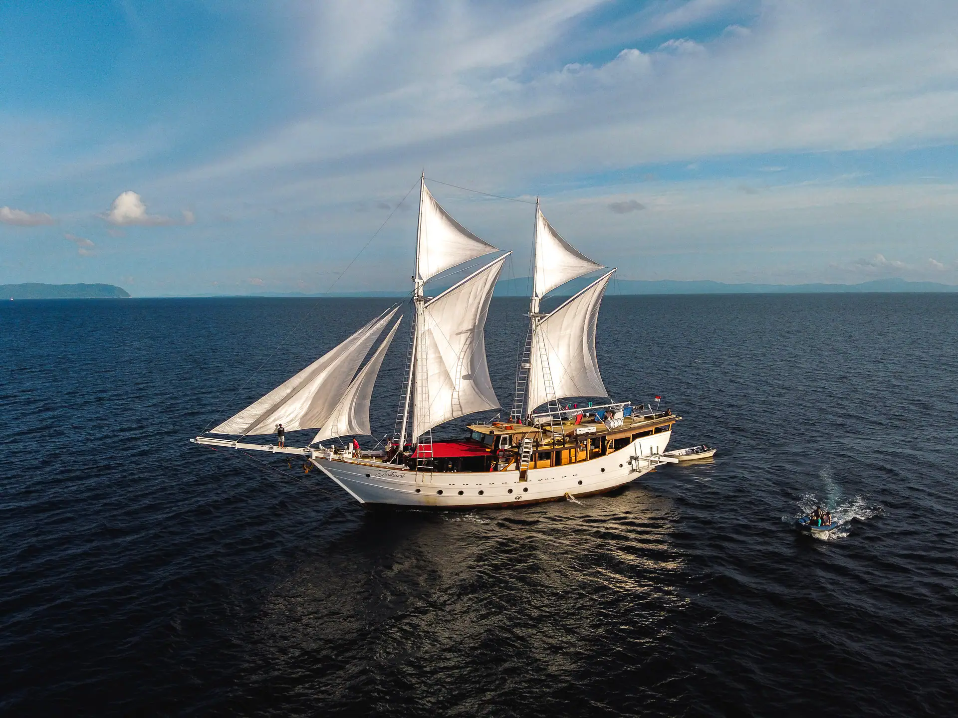 Jakare — Classic Phinisi yacht in Komodo (1 of 6)