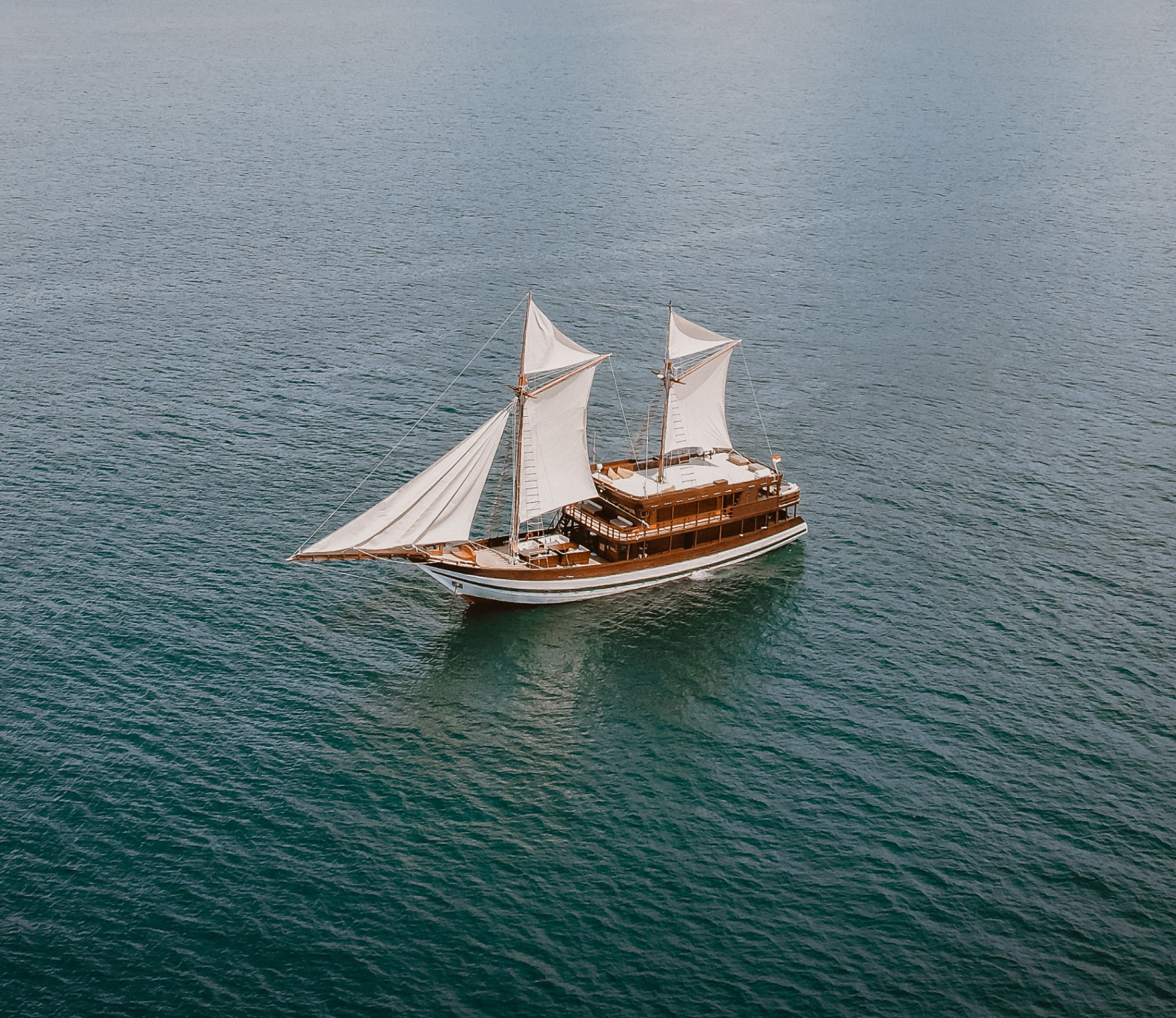 Samsara Samudra private yacht charter in Komodo