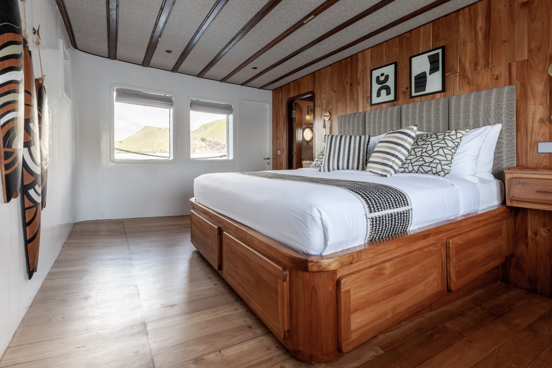 Rebel cabin for Komodo yacht charter