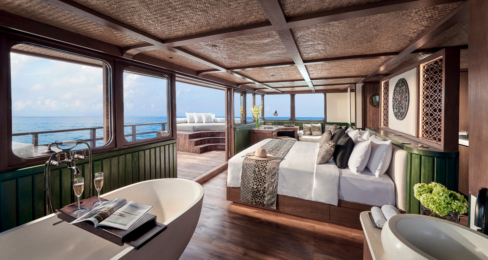 Samsara Samudra private yacht charter in Komodo