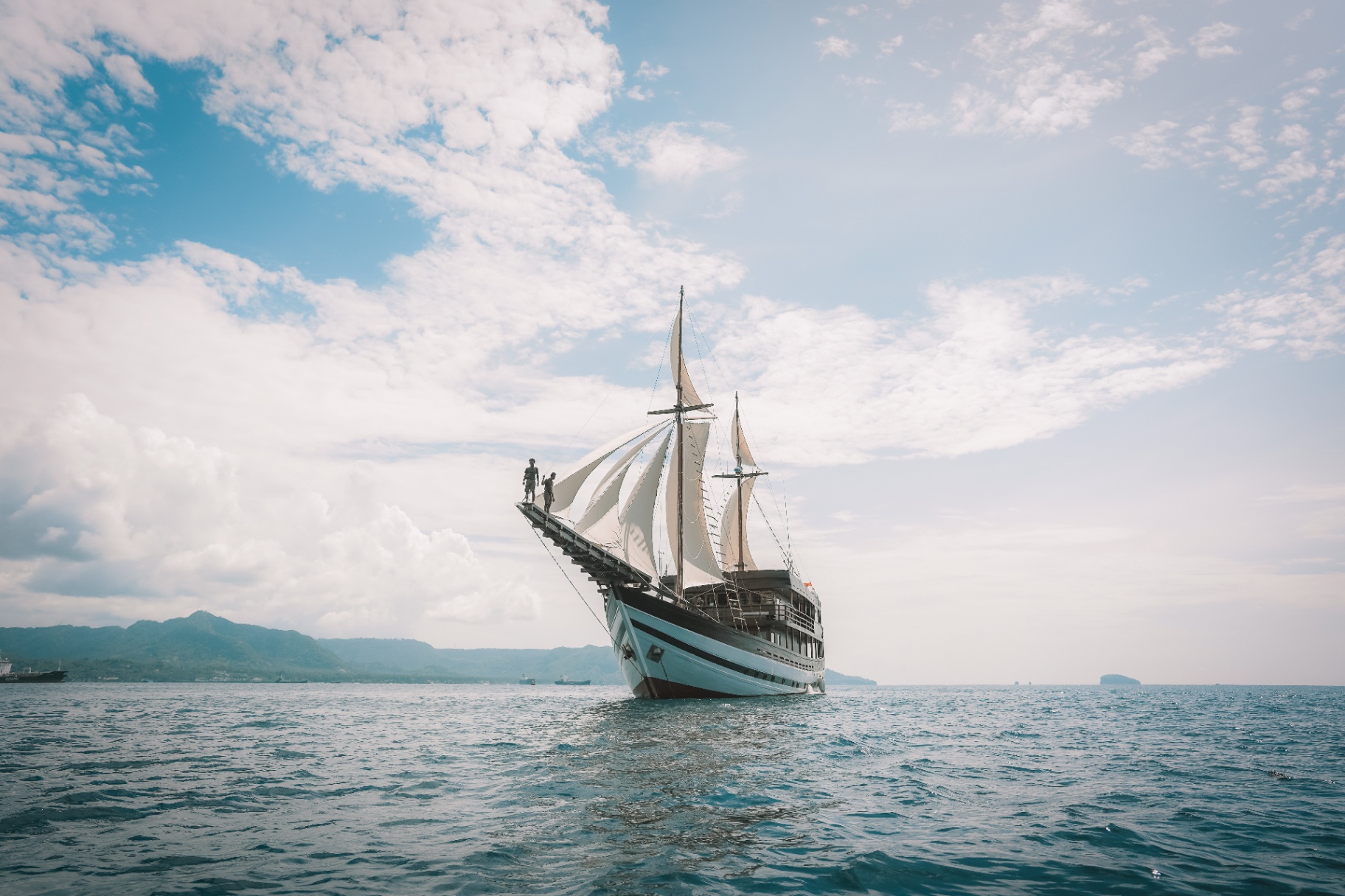 Samsara Samudra cabin for Komodo yacht charter