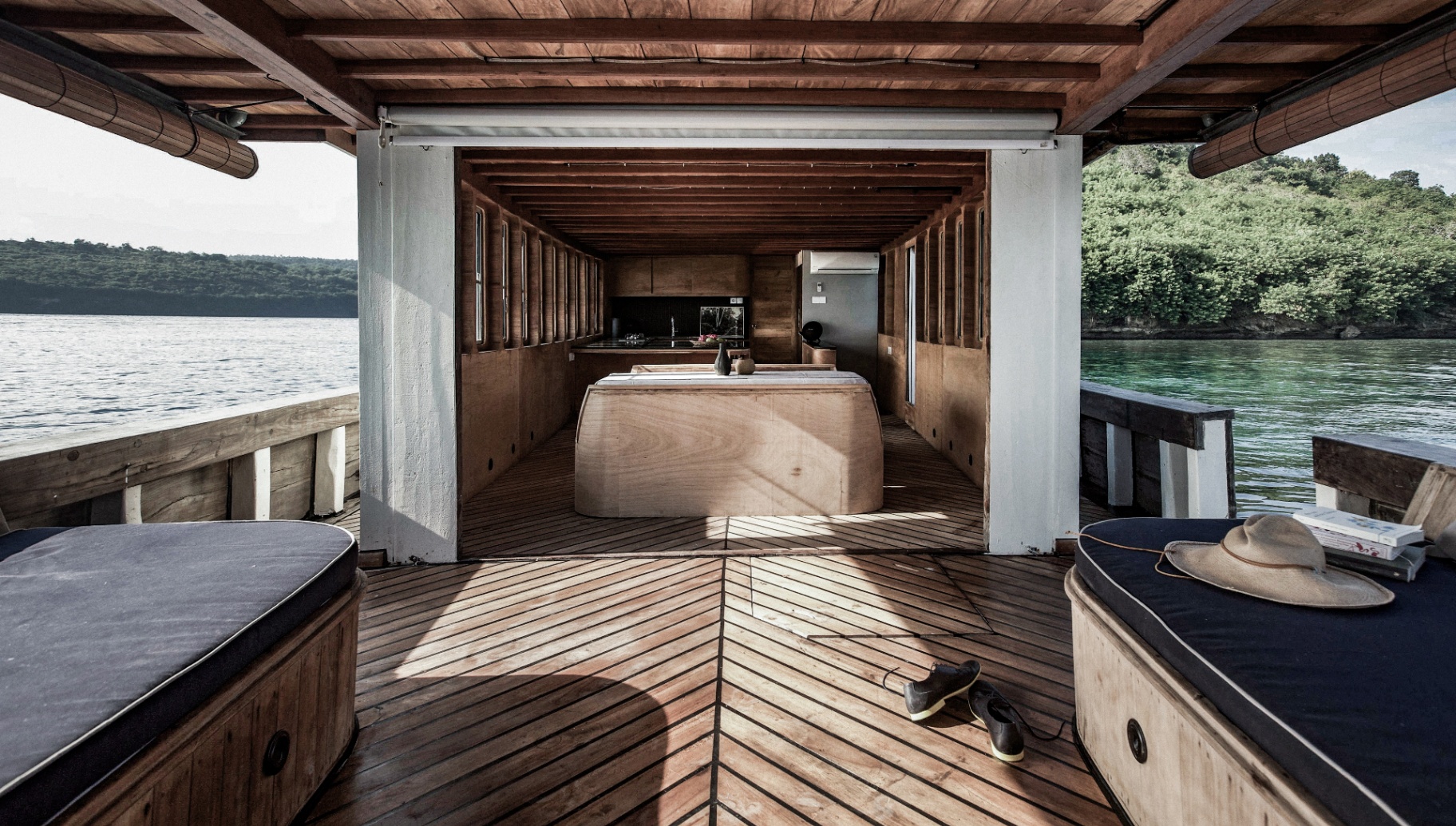 Splendour cabin for Komodo yacht charter