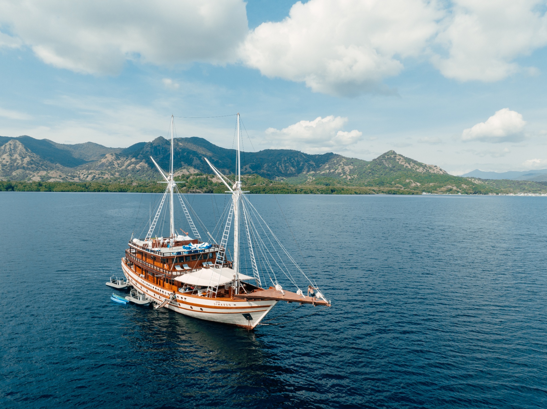 The Maj Oceanic — Ultra-Luxury yacht in Komodo (4 of 6)