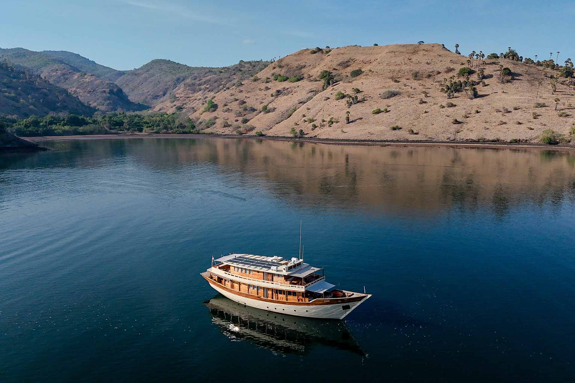 Mischief private yacht charter in Komodo — photo 34