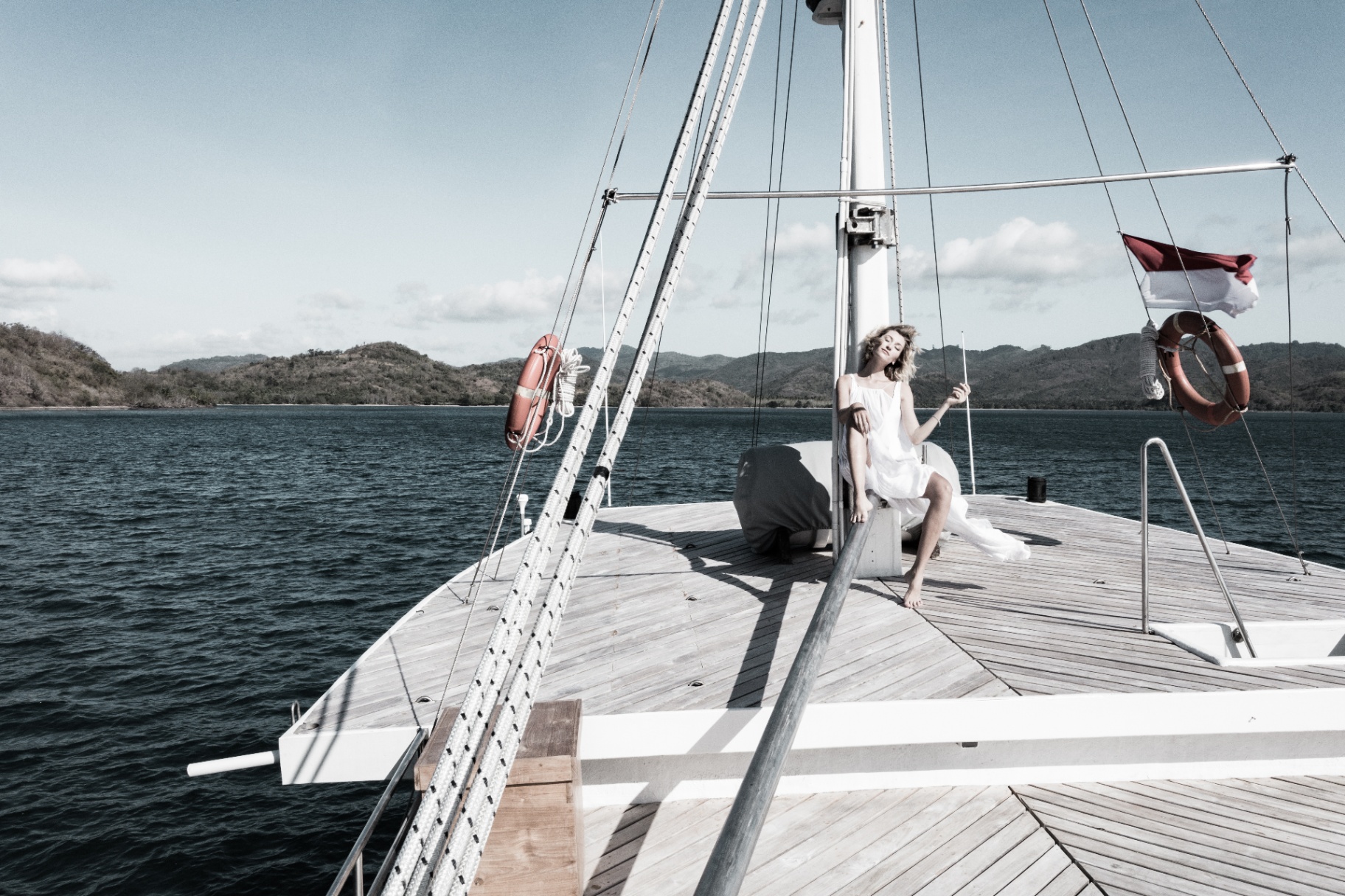 Splendour cabin for Komodo yacht charter