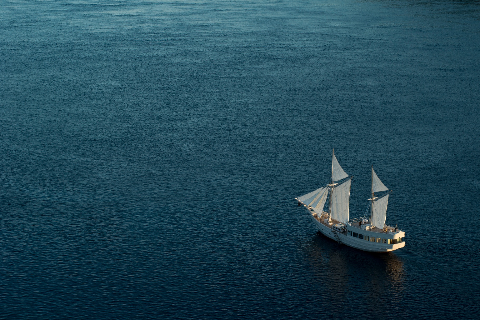 Alexa — Ultra-Luxury yacht in Komodo (6 of 6)