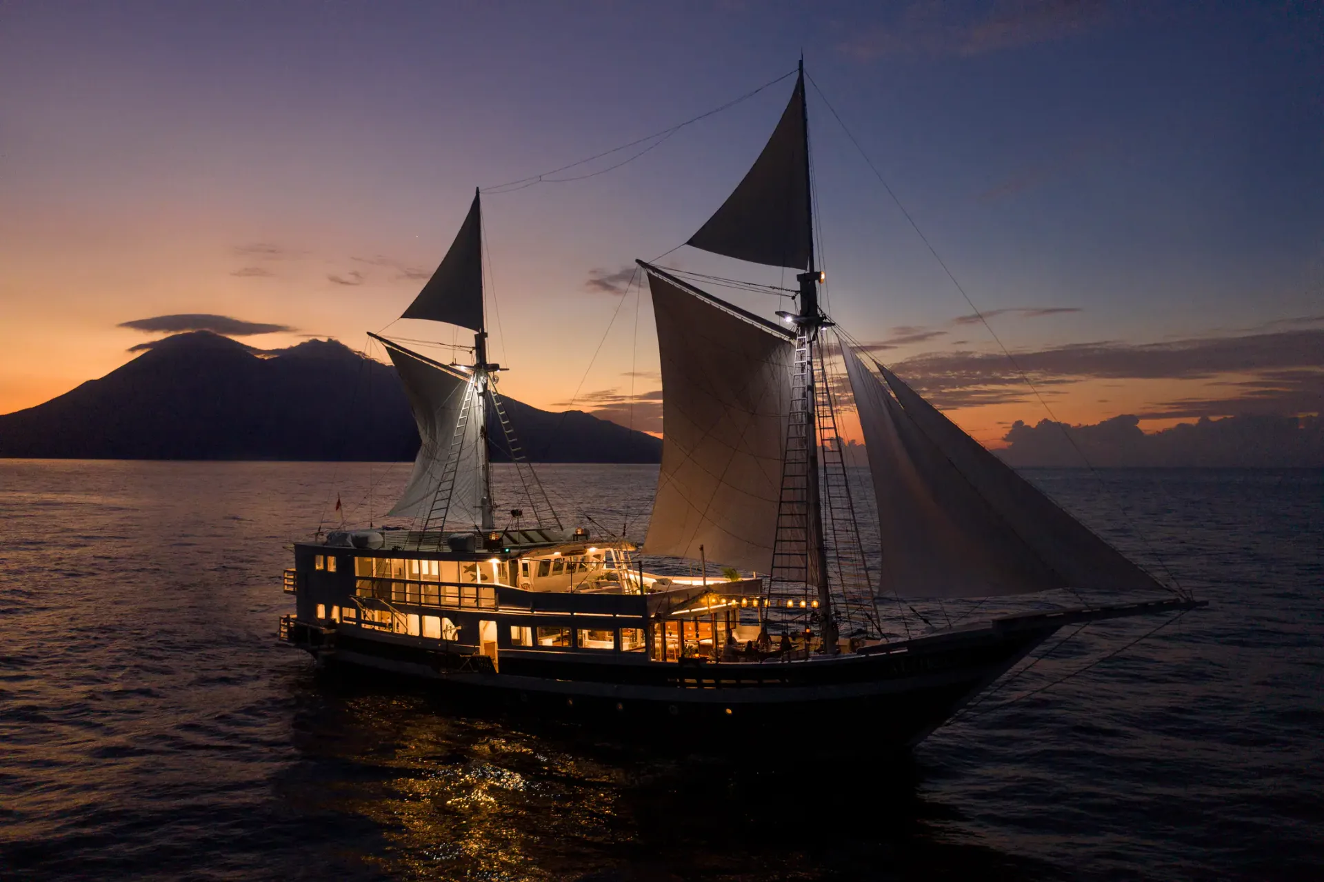 Aliikai — Luxury Yacht yacht in Komodo (3 of 6)